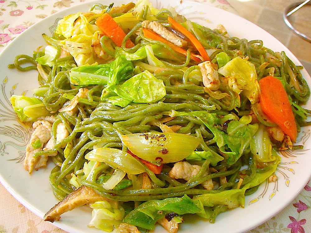 海苔塩焼きそば。沼田幾雄氏考案の海苔ラーメンは「富津市ふるさと産品」にも選定されている