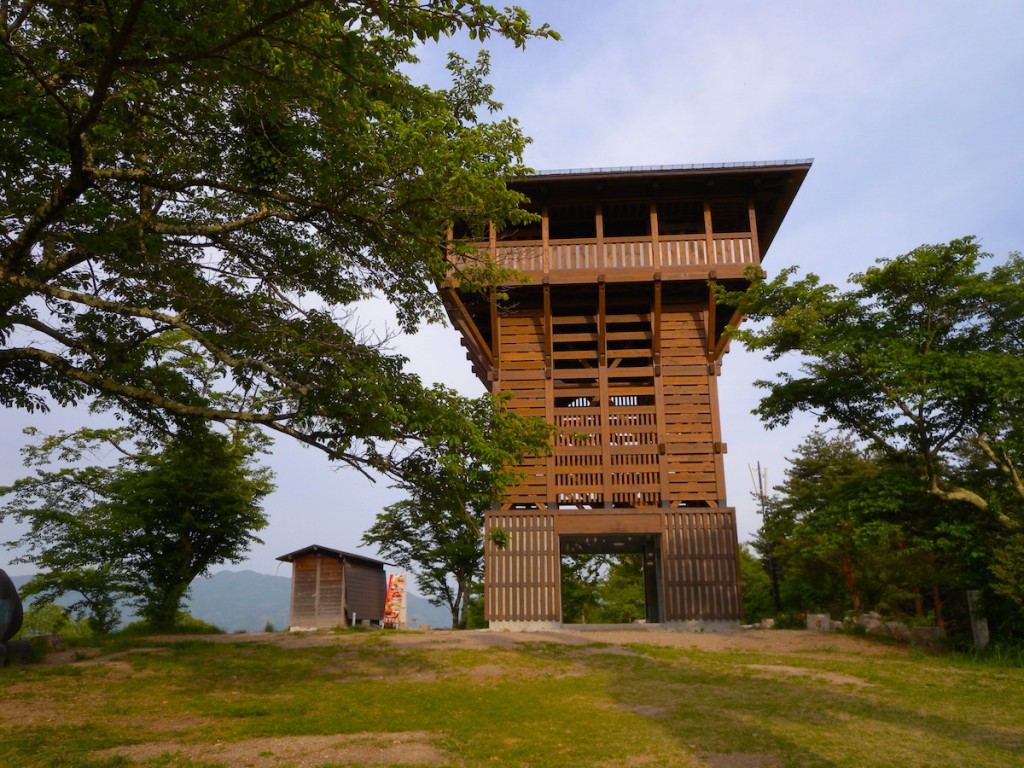 長峰山山頂の展望台