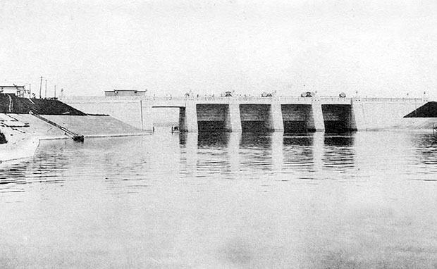 荒川放水路岩淵水門