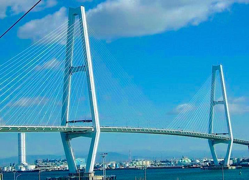 名港トリトン