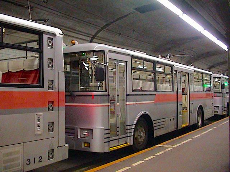 関電トロリーバス