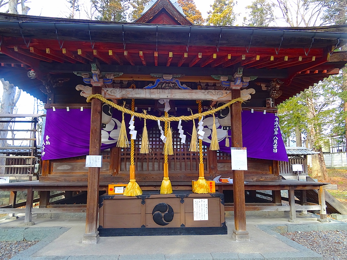 筑摩神社本殿