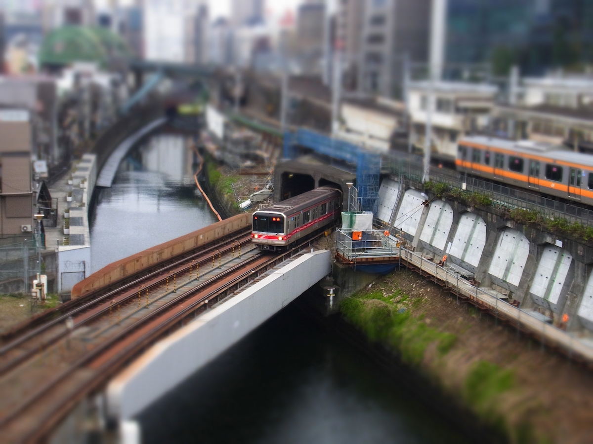 201603230102
