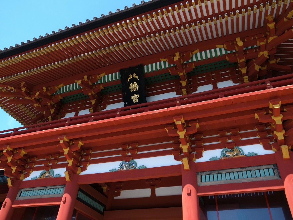小林郷に建つ鶴岡八幡宮は小林さんゆかりのパワースポット