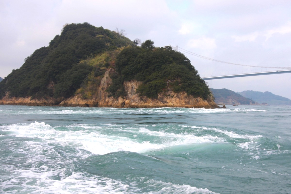 来島海峡急流観潮船