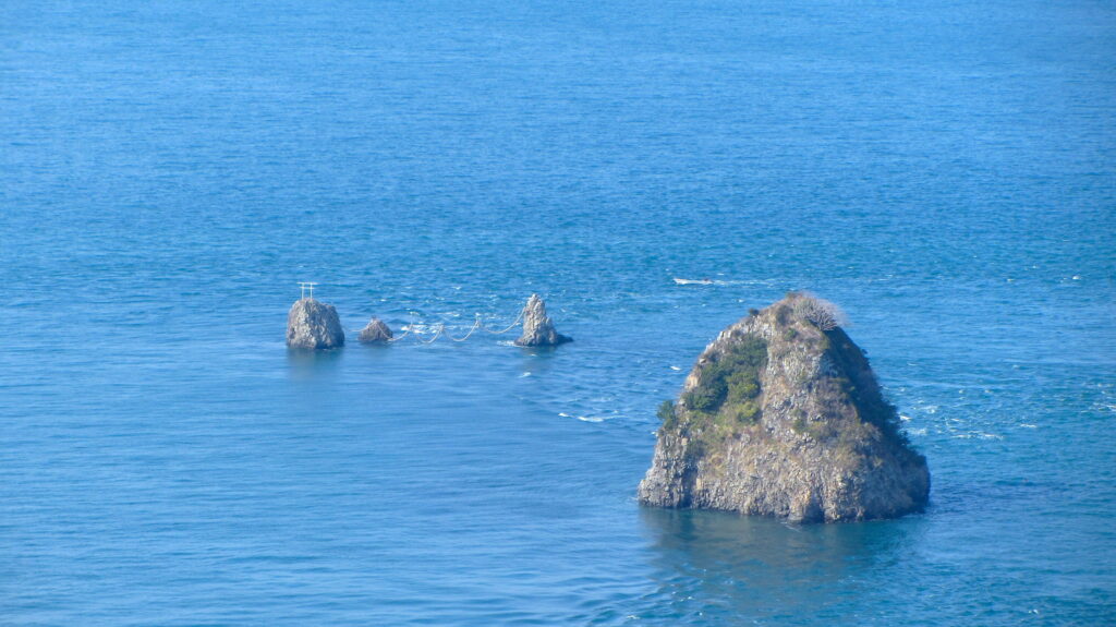 玉理島・寒戸島（夫婦岩）