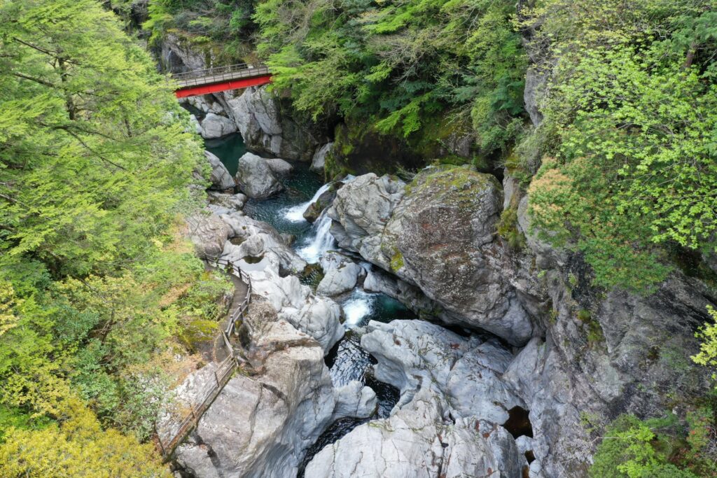 八釜の甌穴群