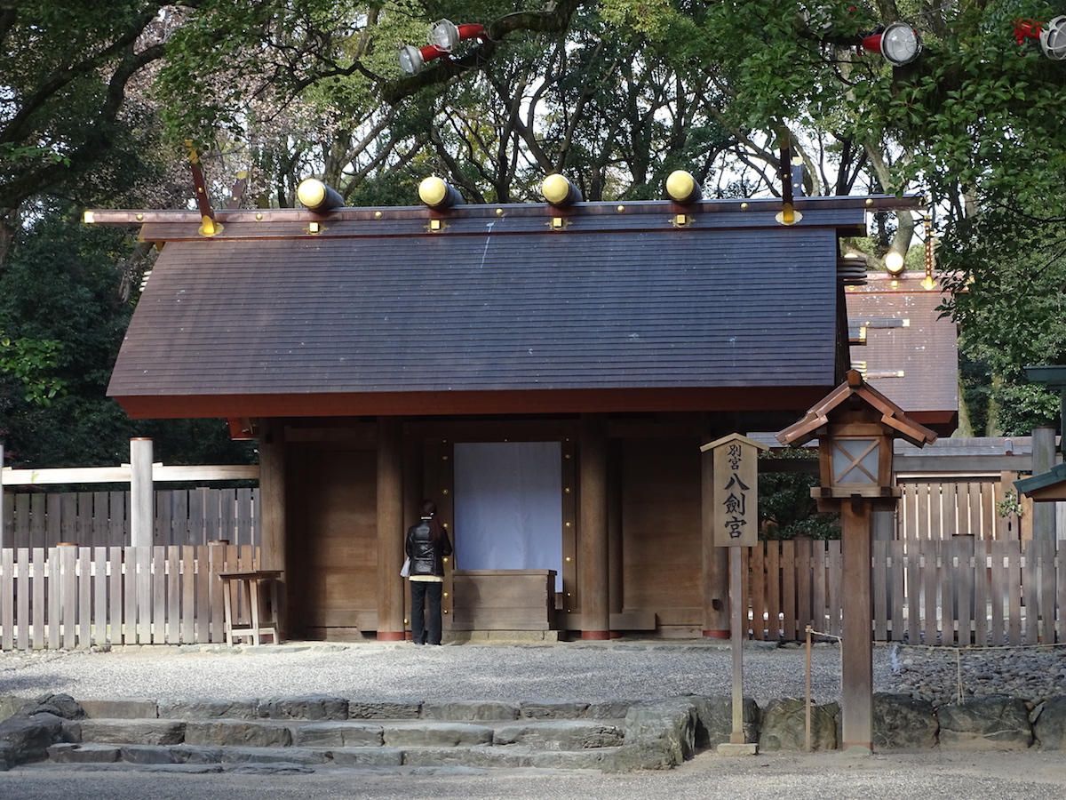 別宮八剣宮