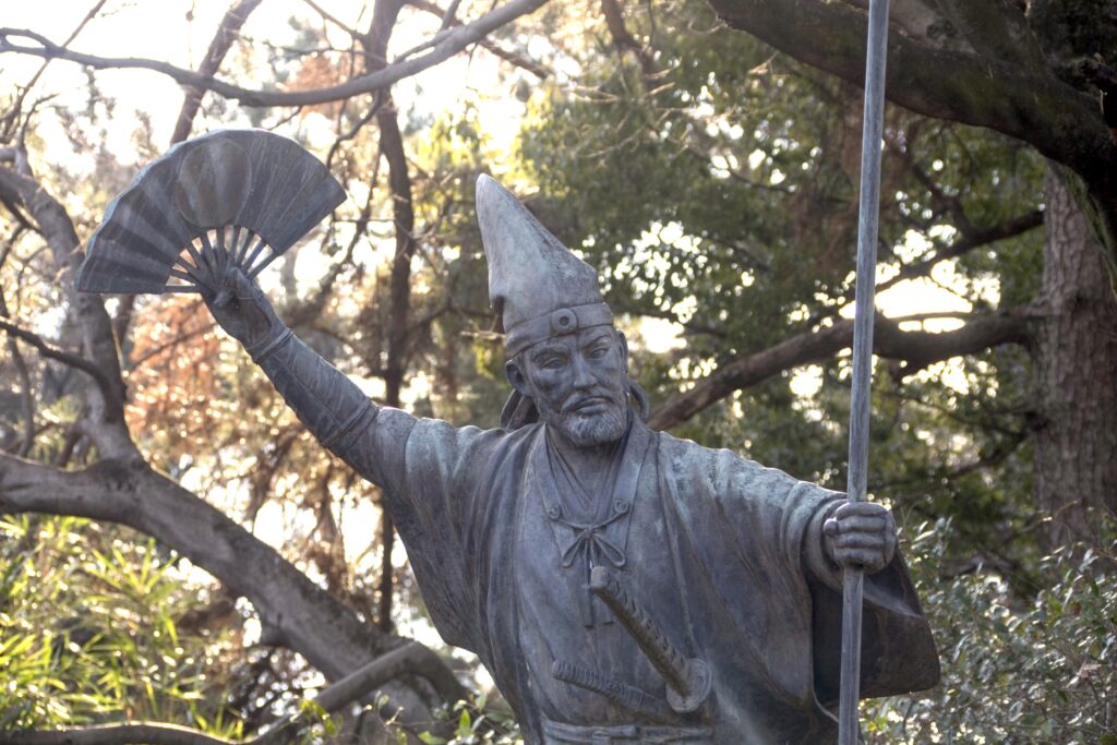 名古屋城・清正公石曳きの像