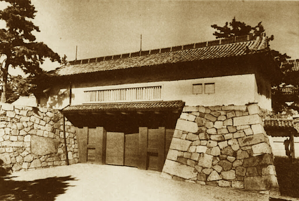 名古屋城・本丸表一之門跡