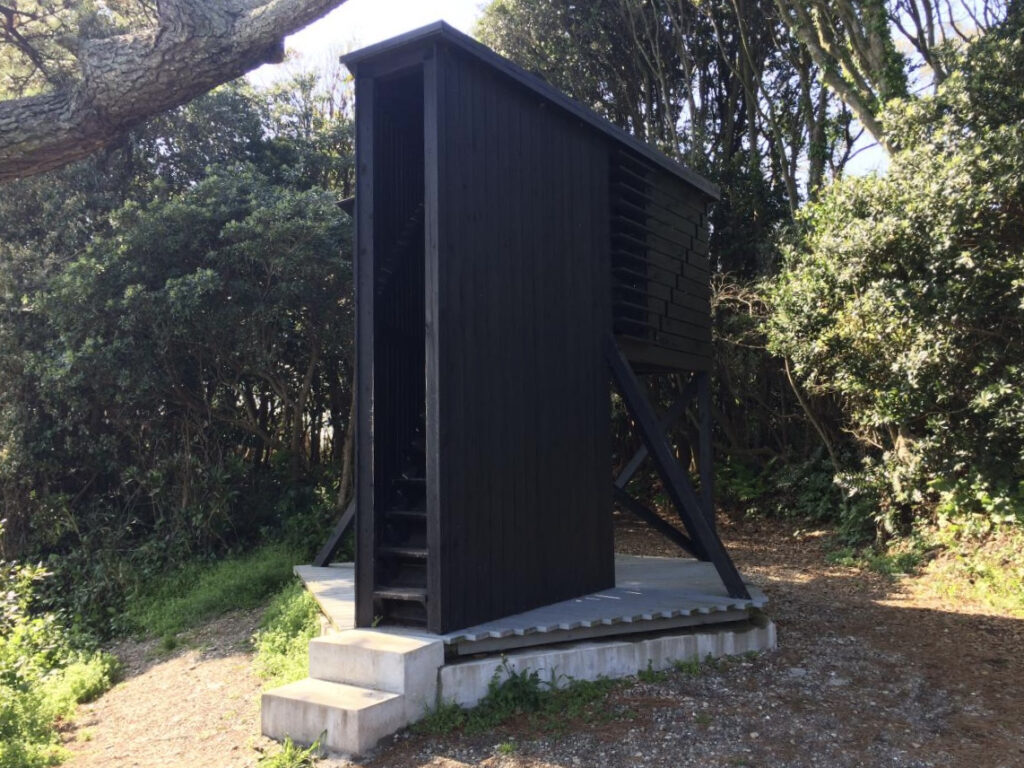 佐久島の秘密基地／アポロ