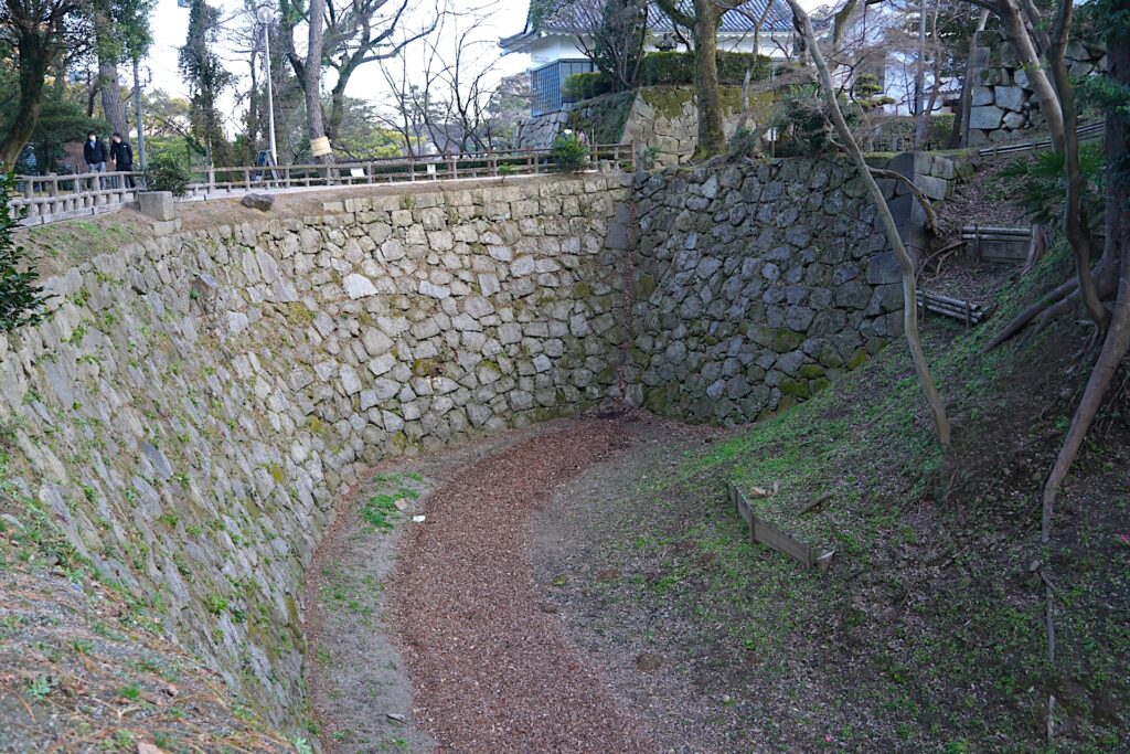 岡崎公園・廊下橋