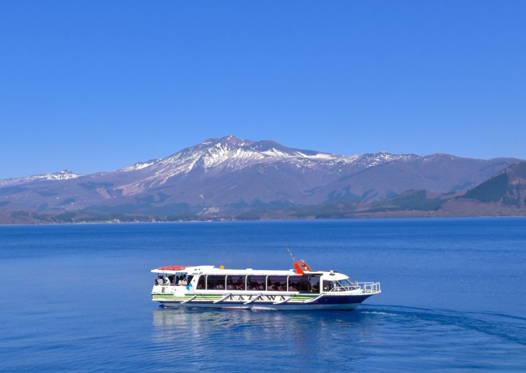 田沢湖遊覧船