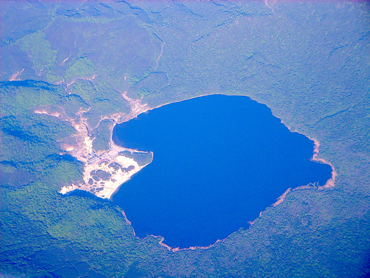宇曽利山湖（宇曽利湖）