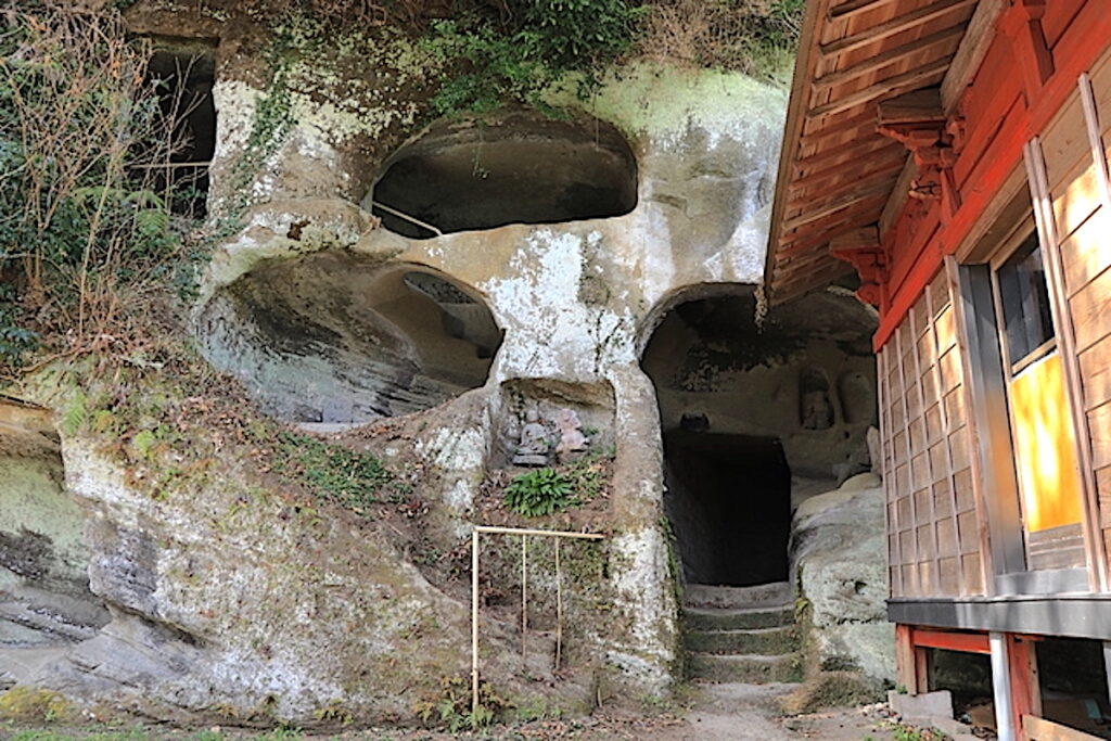岩谷観音堂