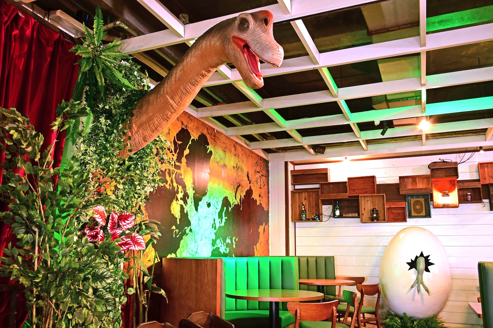 ダイナソー レストラン