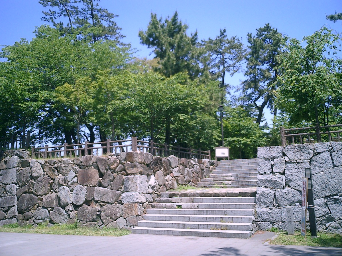 小倉城・鉄門跡