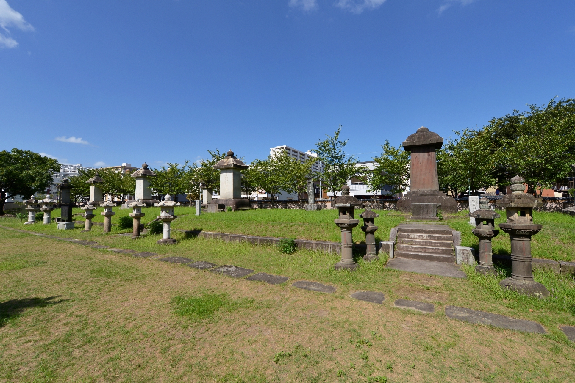 崇福寺・福岡藩主黒田家墓所