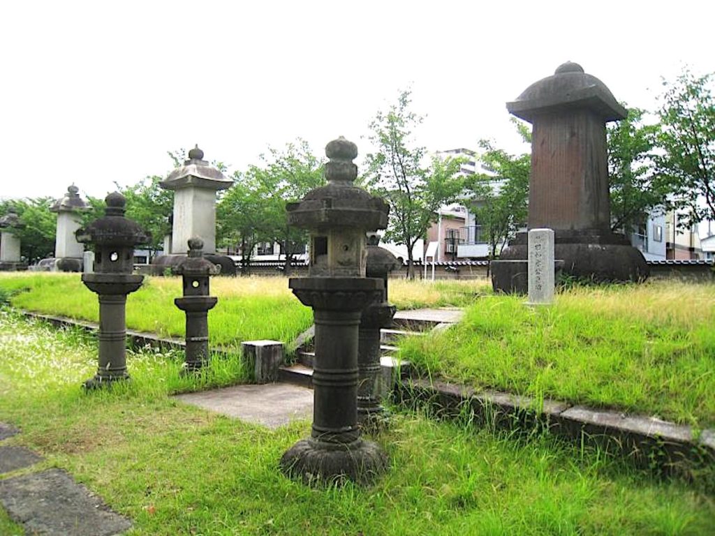 崇福寺・福岡藩主黒田家墓所