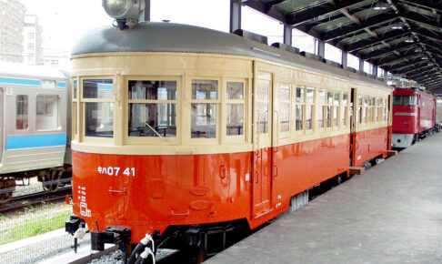 九州鉄道記念館・キハ42055号気動車