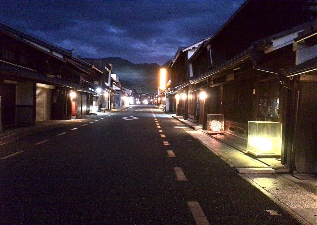 『美濃和紙あかりアート展』