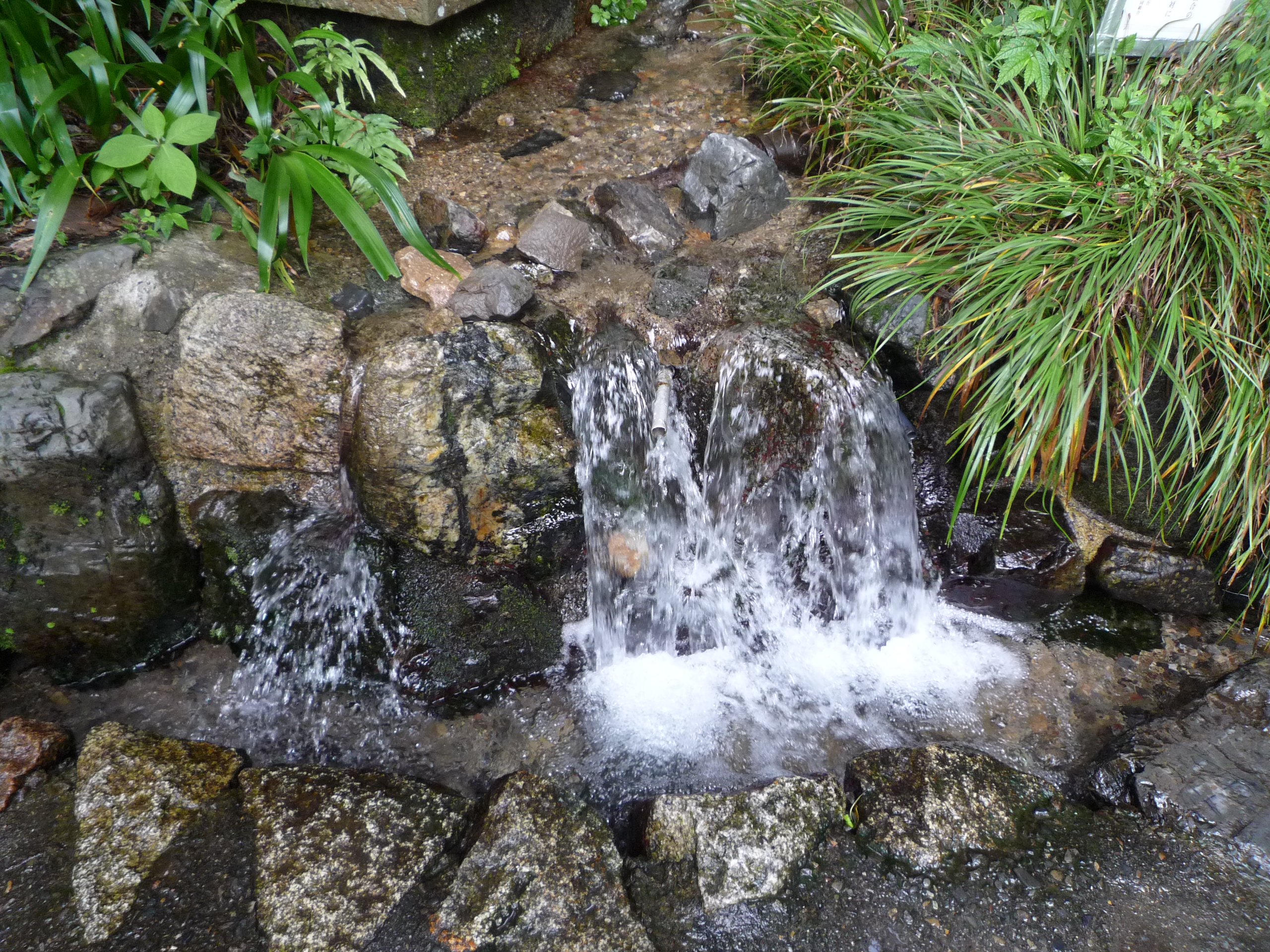 養老神社・菊水泉（名水百選）