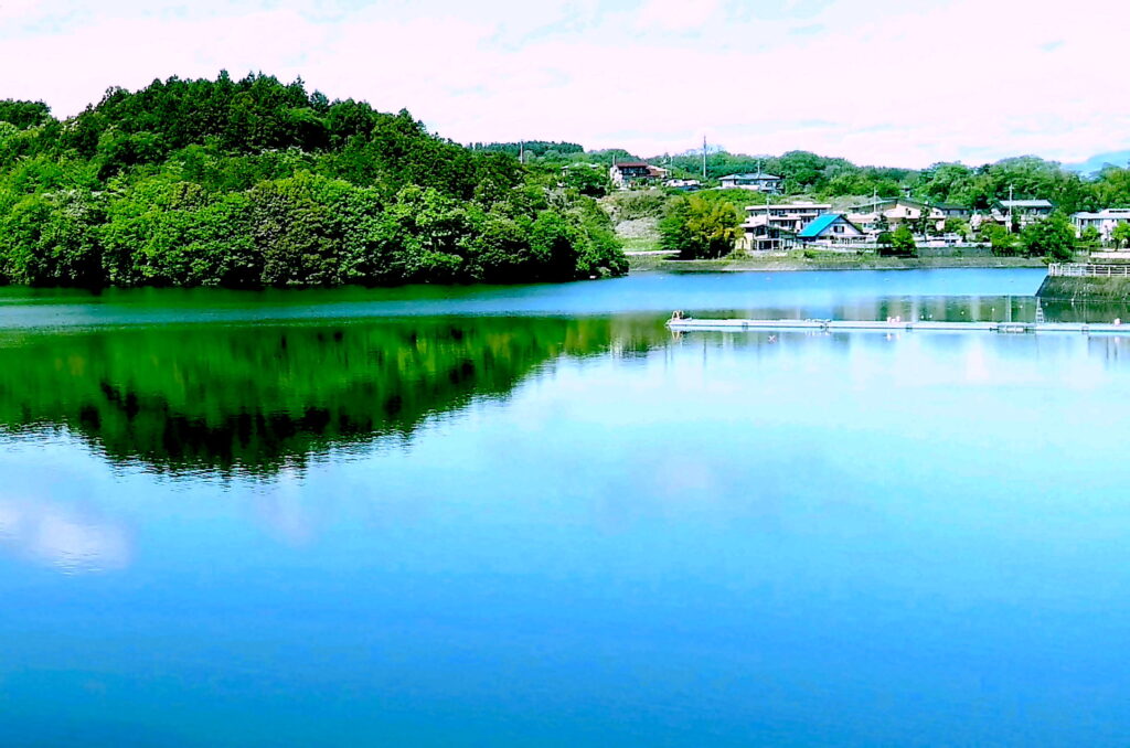 鳴沢湖
