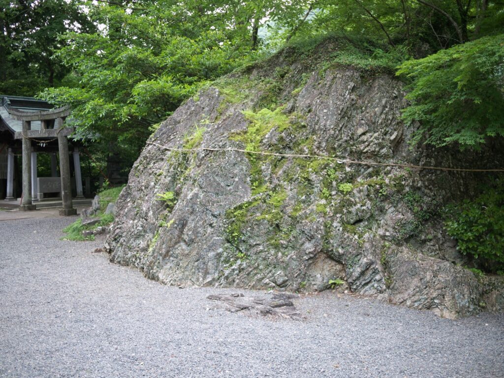 白瀧神社