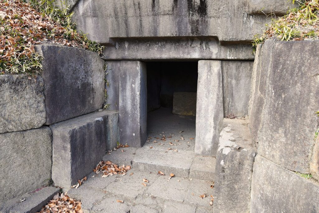 蛇穴山古墳