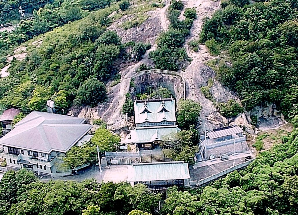 生石神社