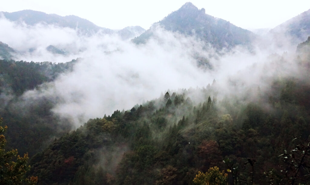 雪彦山