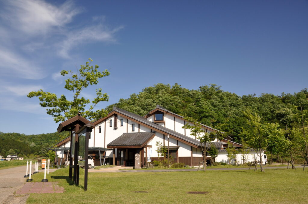 兵庫県立コウノトリの郷公園
