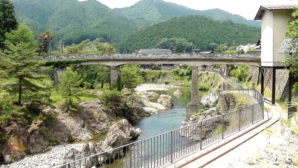 トロッコ道（トロッコ軌道跡）