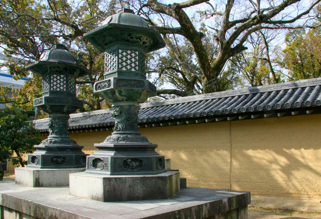 西宮神社・大練塀