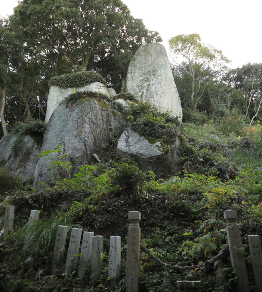岩上神社・神籬石