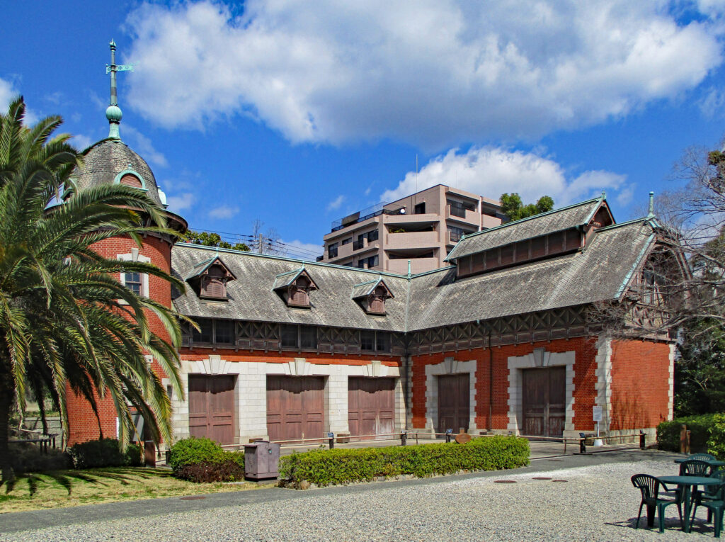 相楽園・旧小寺家厩舎