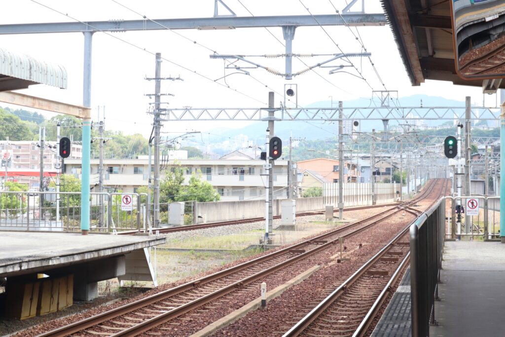 谷上駅（日本一標高の高い地下鉄駅）