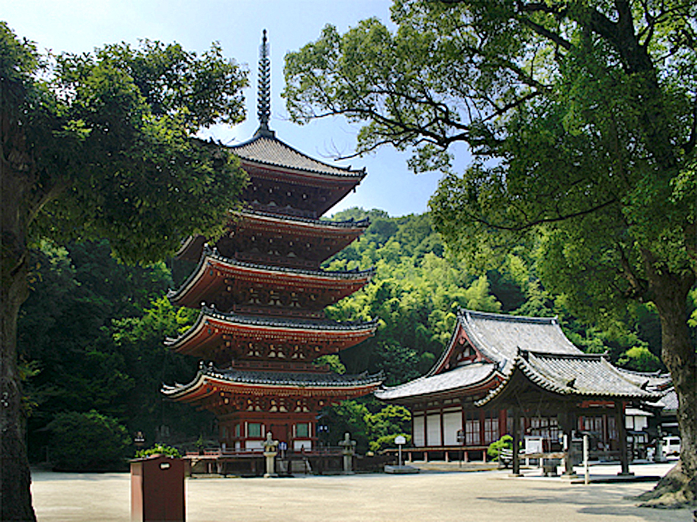 明王院・五重塔