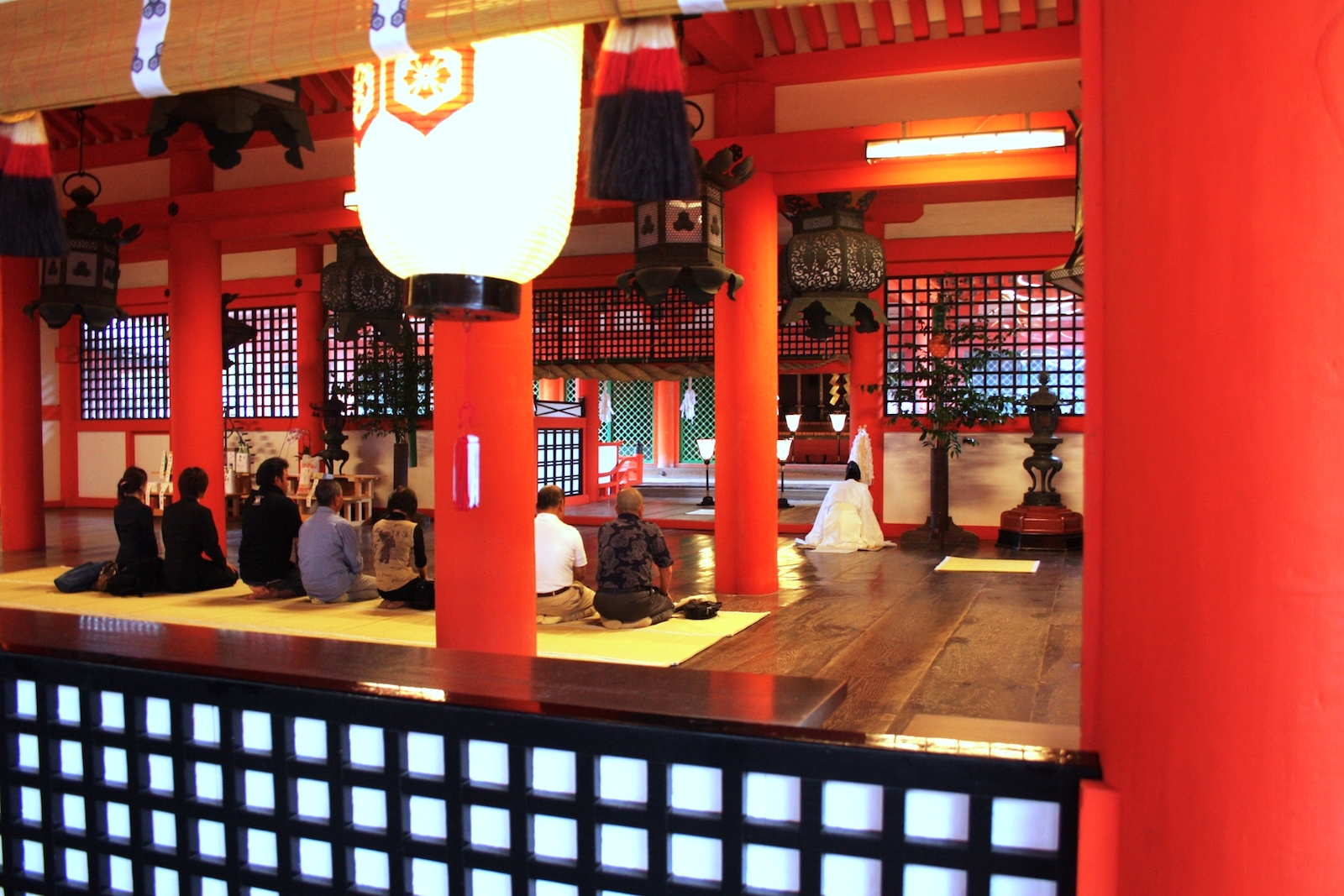 厳島神社・本殿