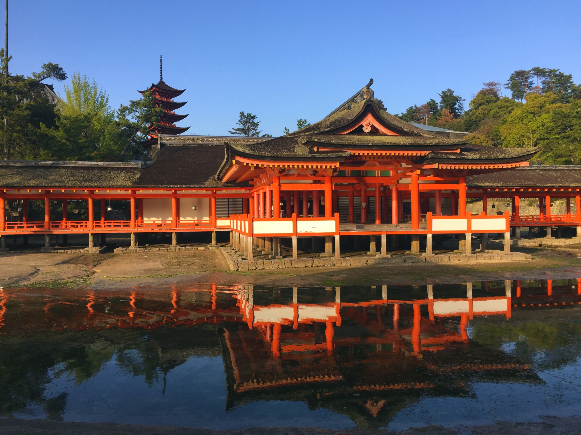 厳島神社・客神社