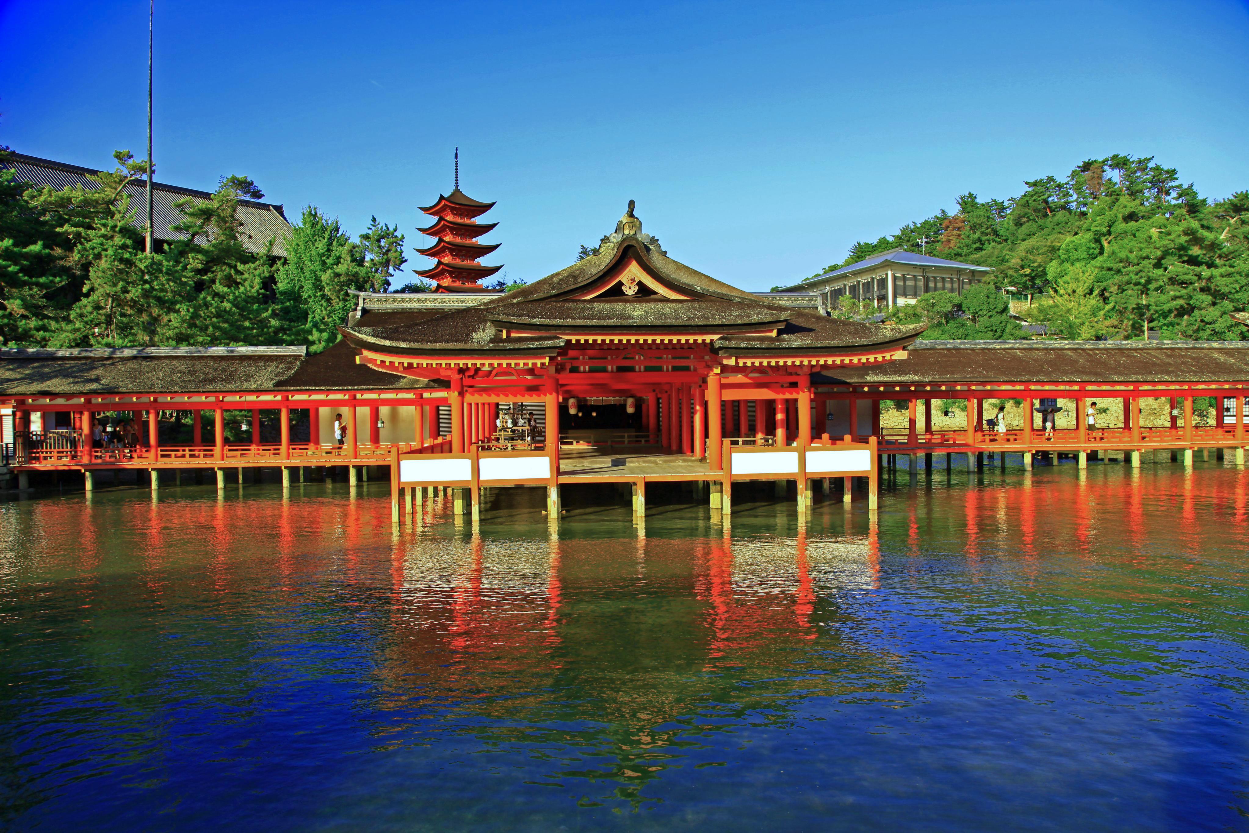 厳島神社・客神社