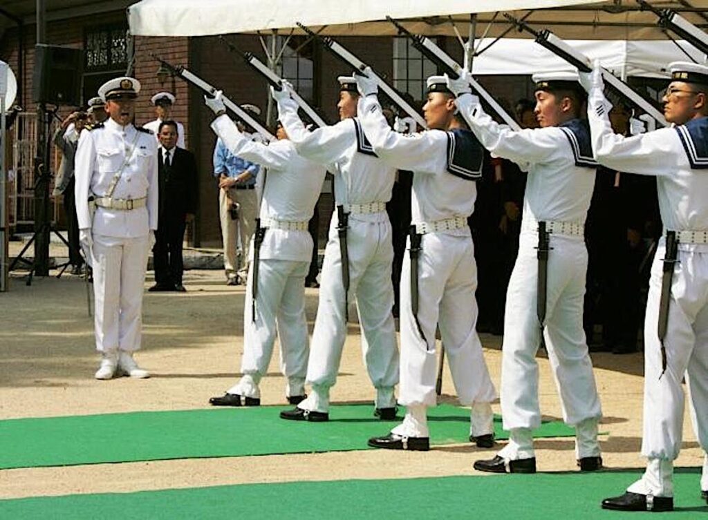 旧呉海軍墓地（長迫公園）