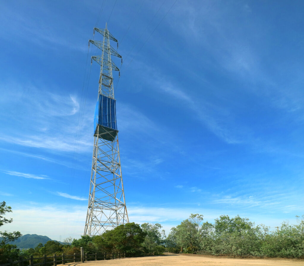 日本一高い送電鉄塔（中国電力大三島支線No.11）