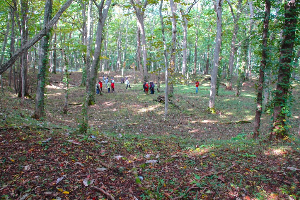 キウス周堤墓群