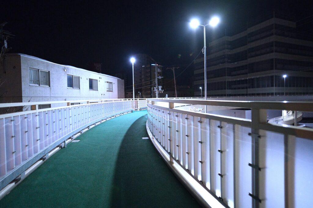 菊水円形歩道橋