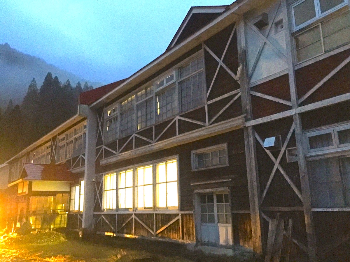旧玉梨小学校民具資料館