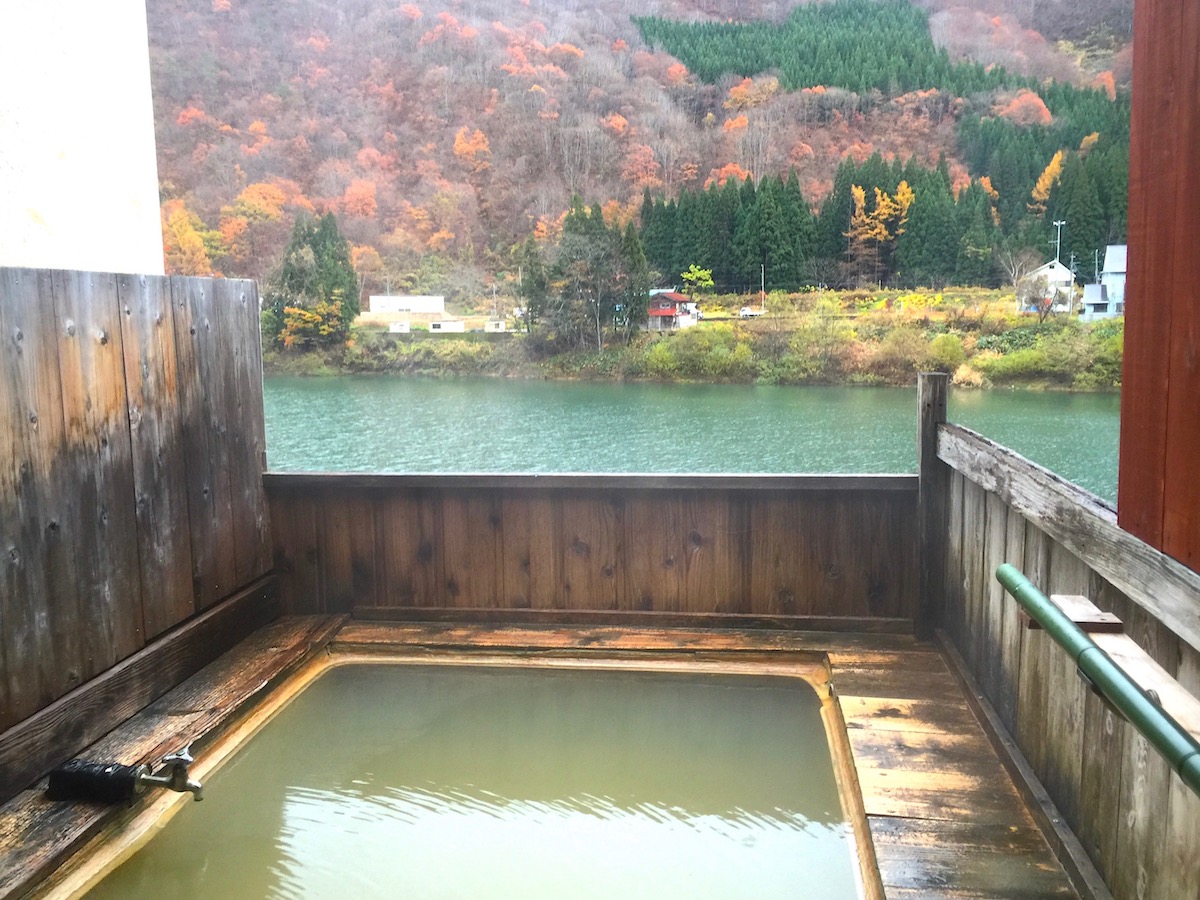 旅館鶴亀荘