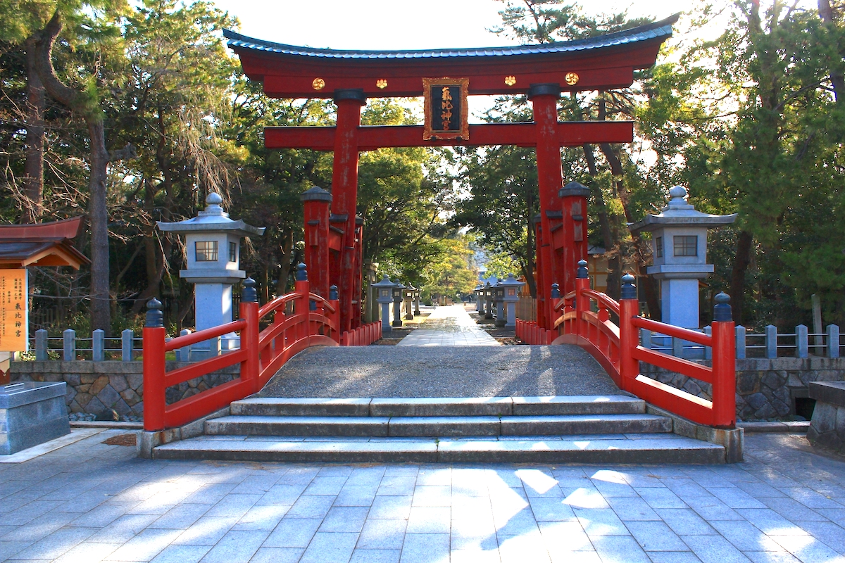 氣比神宮