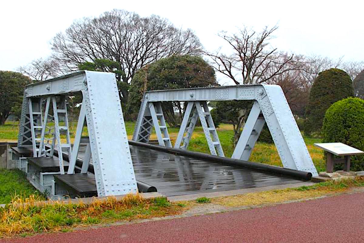 旧総武鉄道江戸川橋梁（中の島公園）