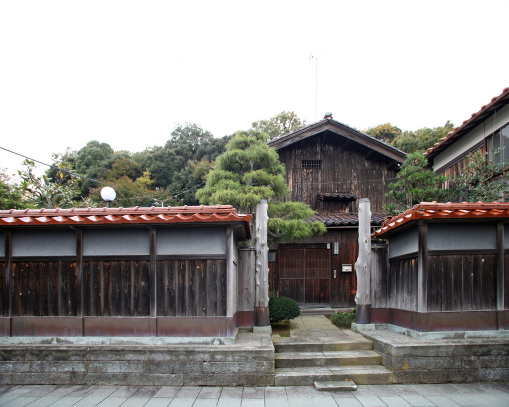加賀市加賀橋立伝統的建造物群保存地区（橋立の船主集落）